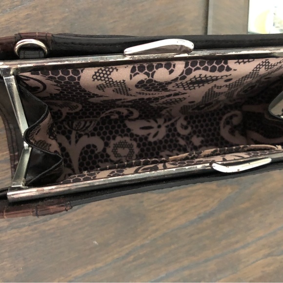 Brighton Clutch - Picture 4 of 5